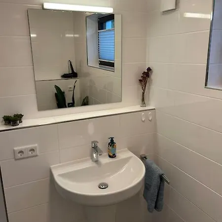 Charmante Einliegerwohnung Im Grünen Katzwang
